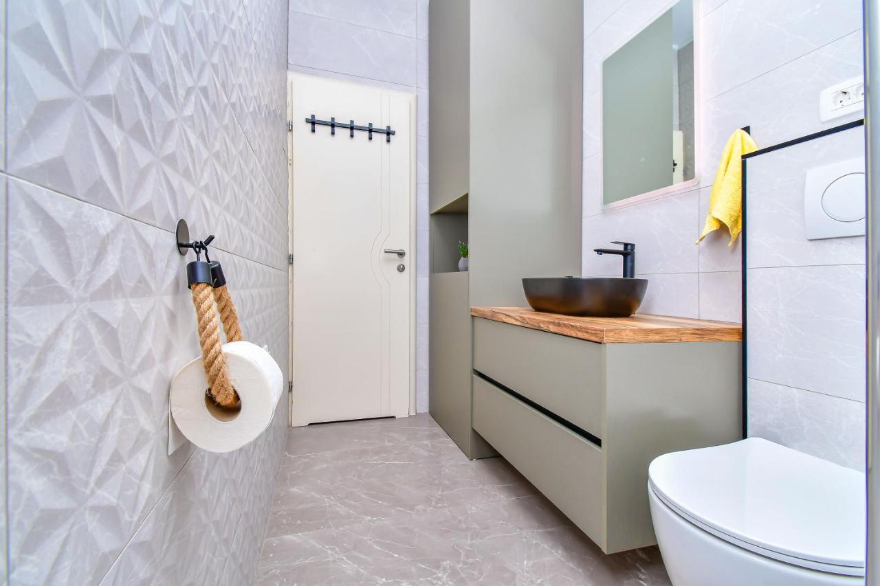 Apartment Ela Omiš Buitenkant foto
