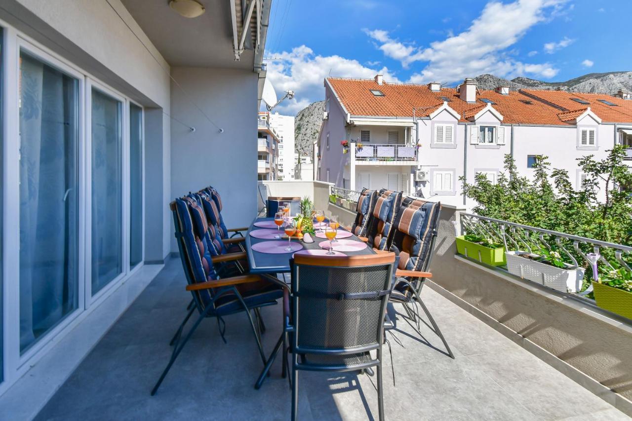 Apartment Ela Omiš Buitenkant foto