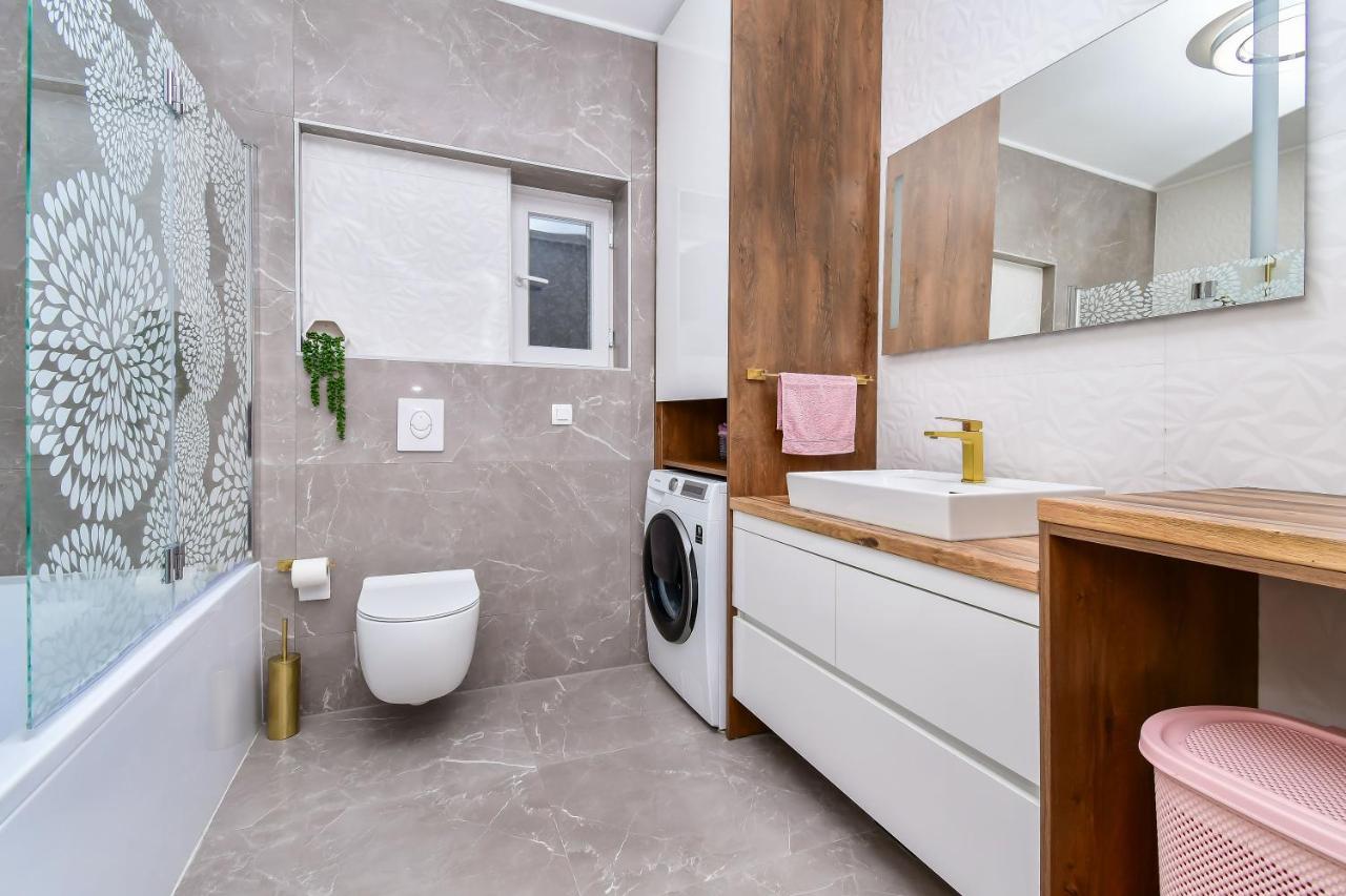 Apartment Ela Omiš Buitenkant foto