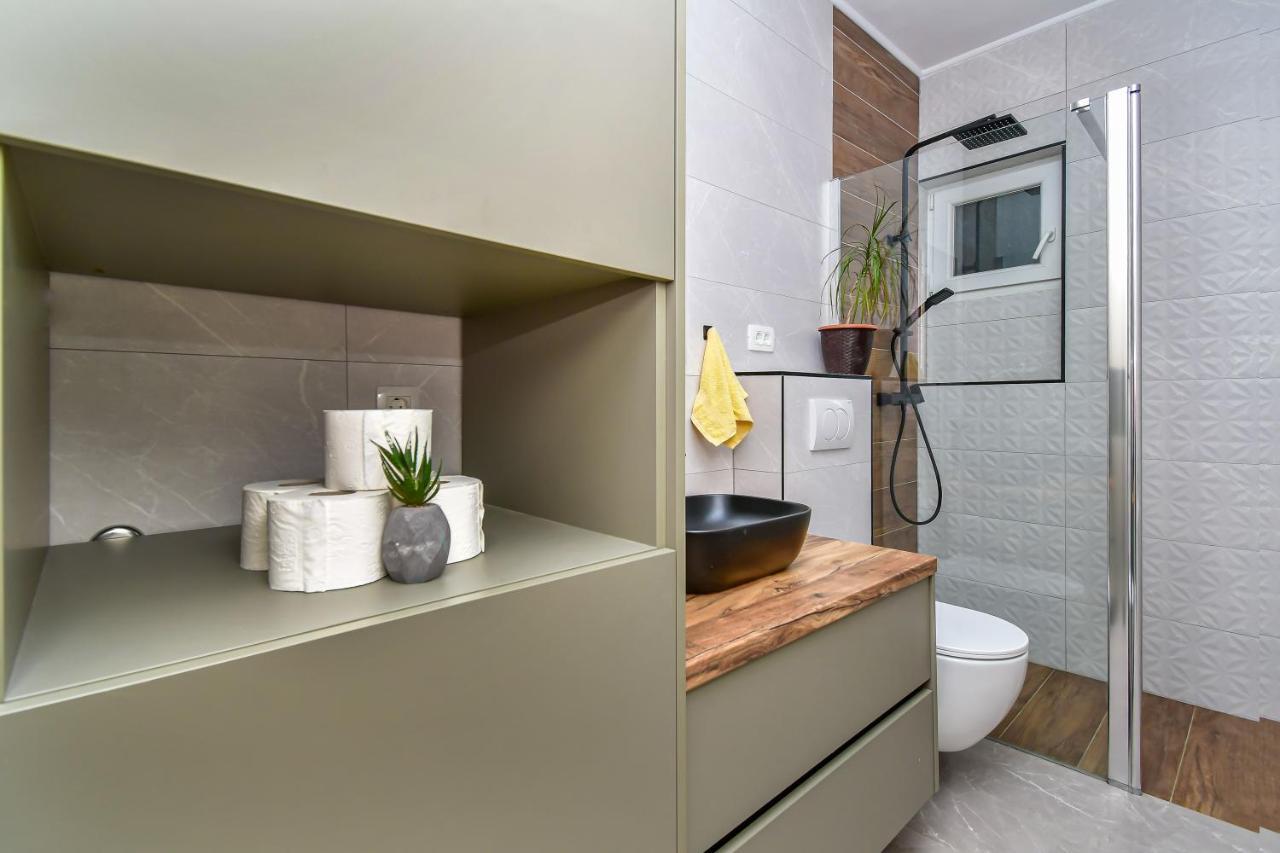 Apartment Ela Omiš Buitenkant foto