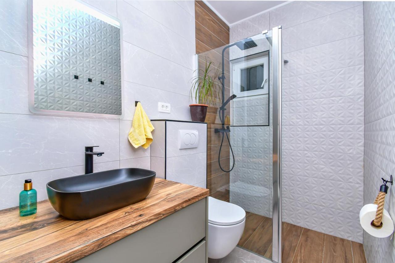 Apartment Ela Omiš Buitenkant foto