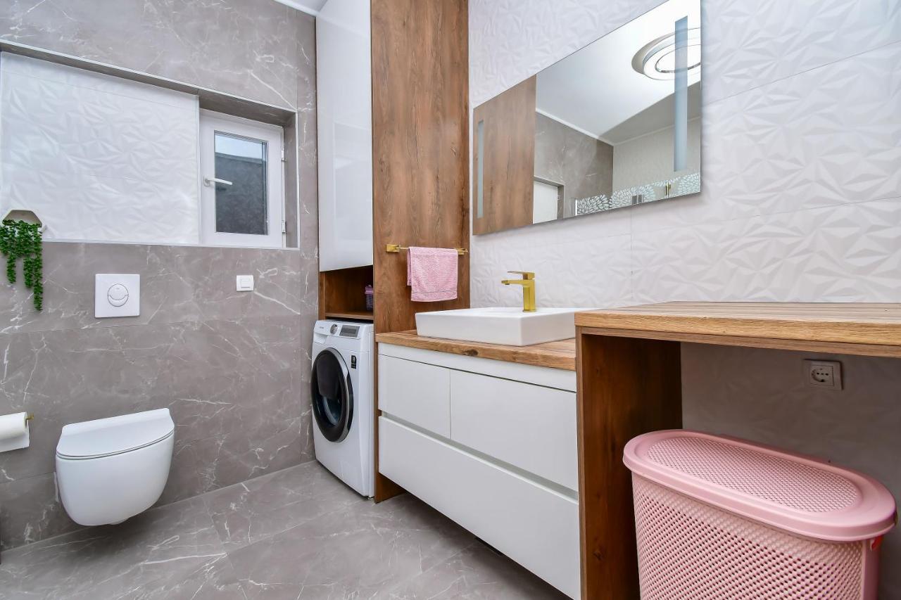Apartment Ela Omiš Buitenkant foto