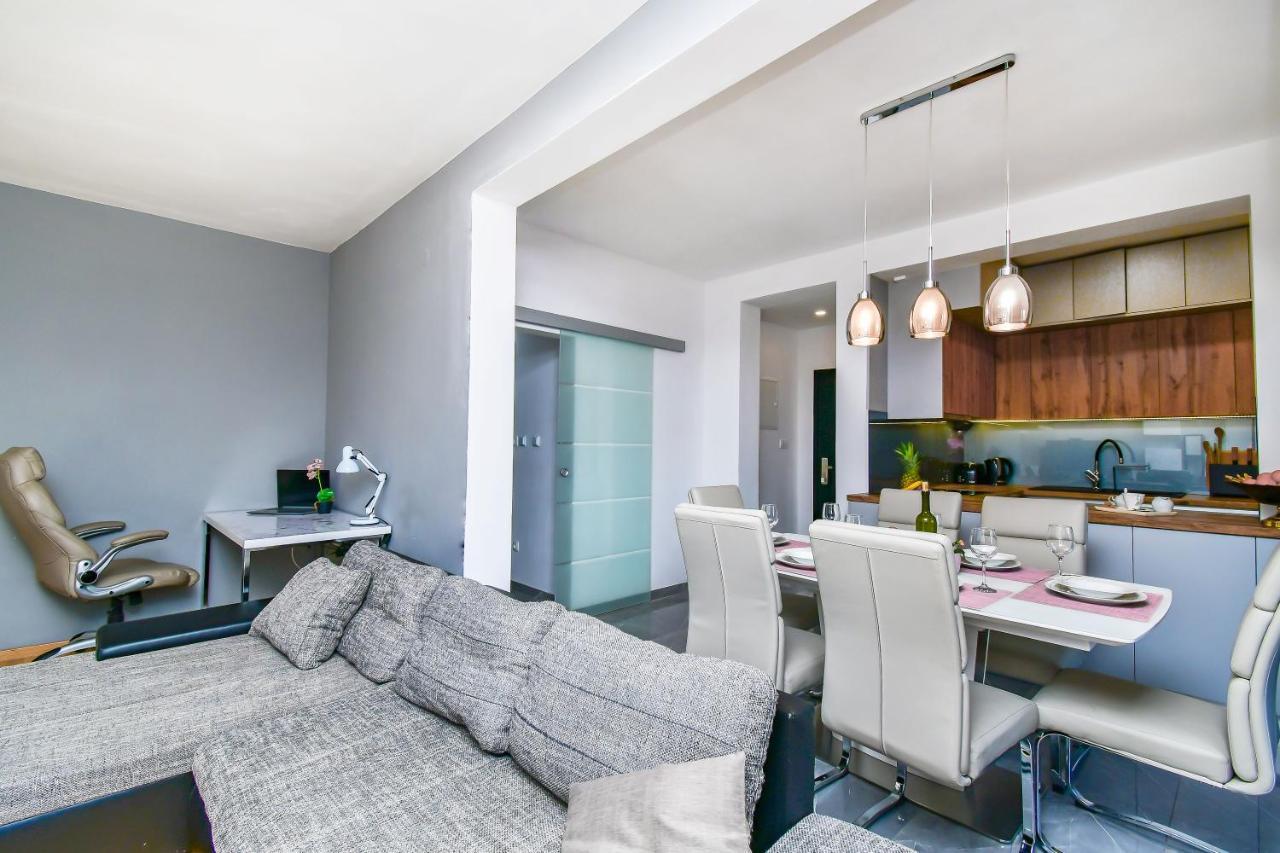 Apartment Ela Omiš Buitenkant foto
