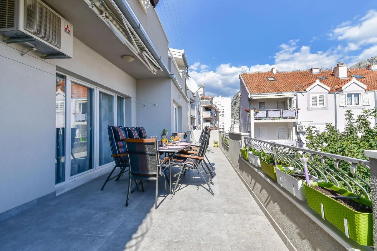 Apartment Ela Omiš Buitenkant foto