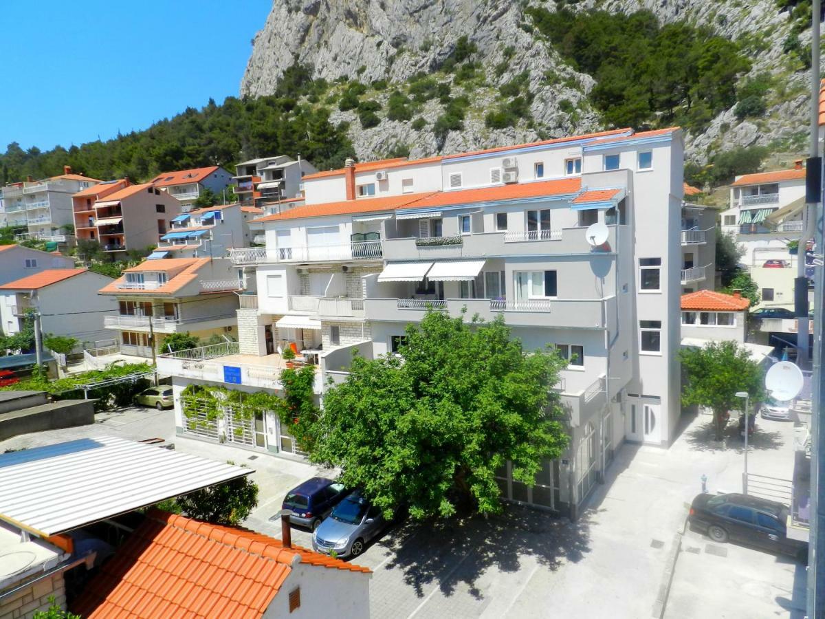 Apartment Ela Omiš Buitenkant foto